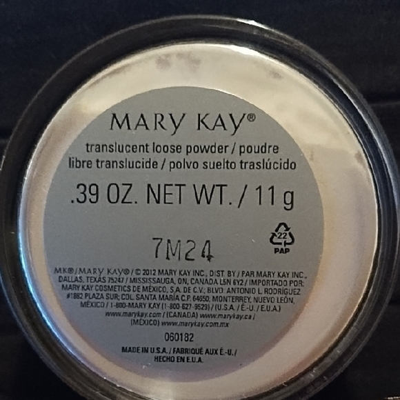 NIB Mary Kay Translucent Loose Powder 3 Pack - Picture 2 of 4